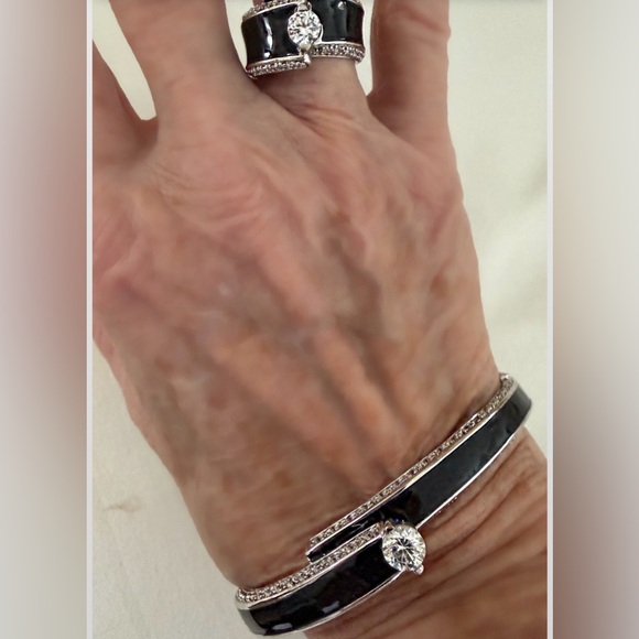 Modern Matching Set! - Picture 5 of 5